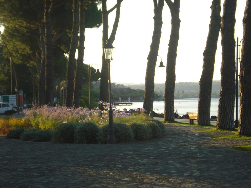 Relax In Piazzetta Casa E Appartamento Per Vacanze Trevignano Romano Exterior photo